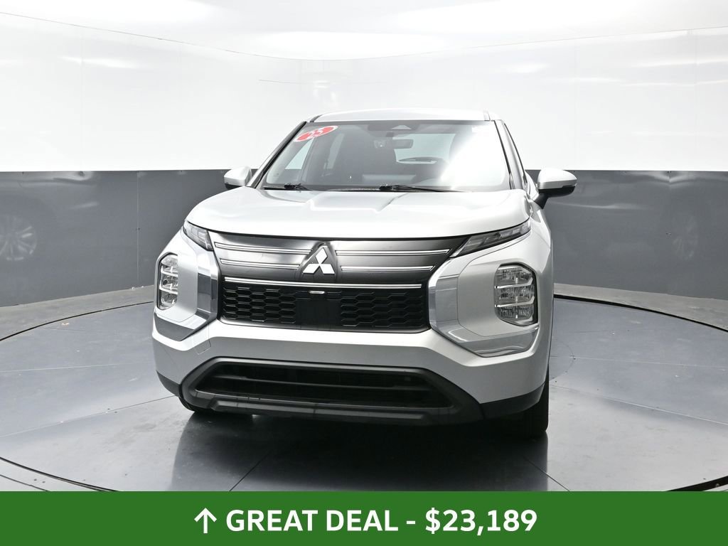 Used 2025 Mitsubishi Outlander ES image 6
