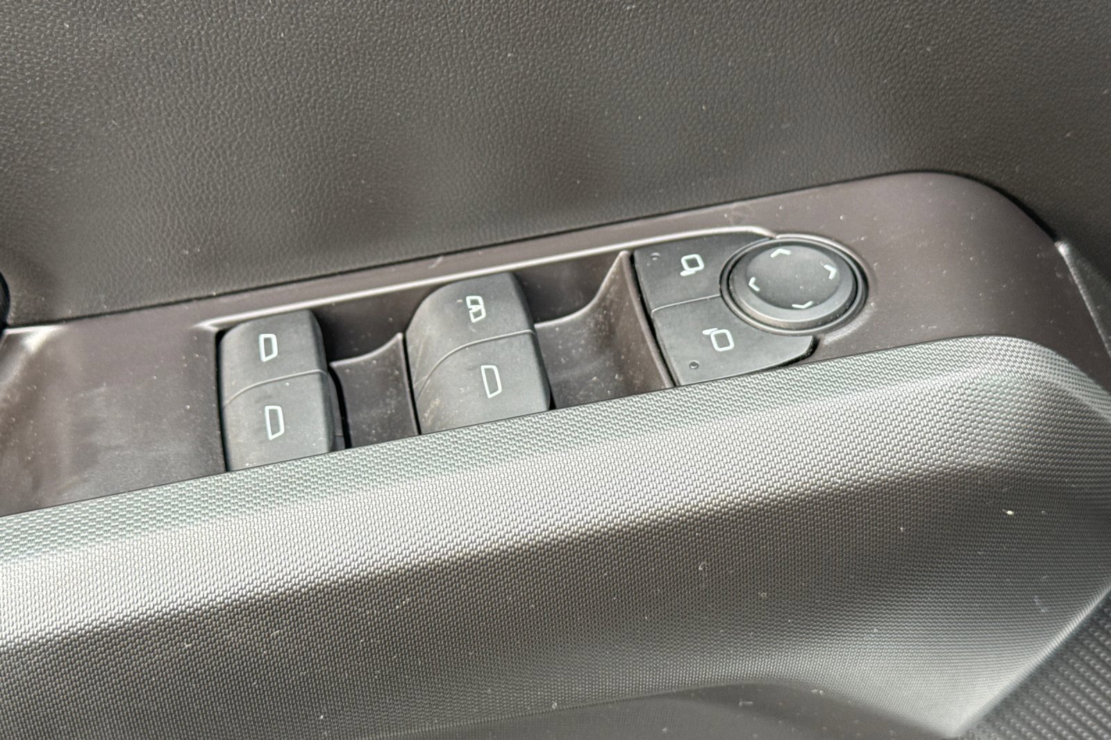 Used 2024 GMC Canyon Elevation w/ Trailering Package image 13