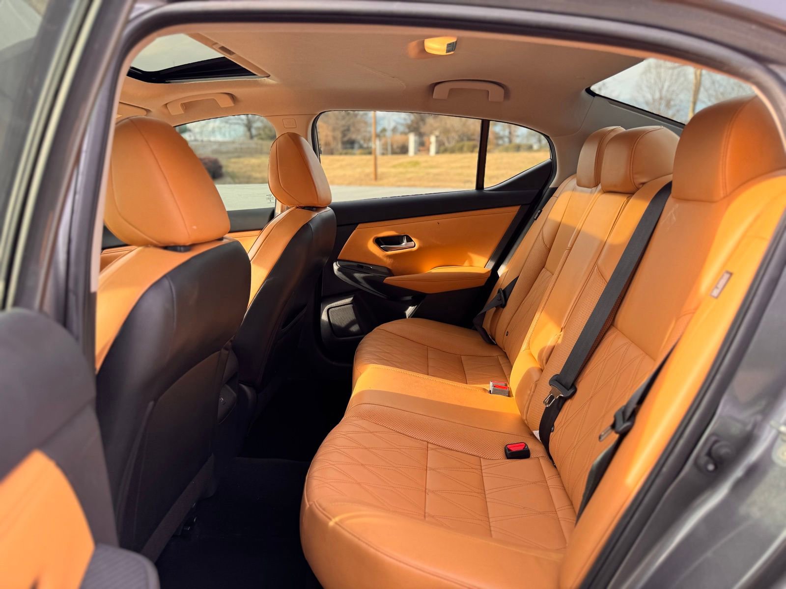 Used 2022 Nissan Sentra SV w/ SV Premium Package image 18