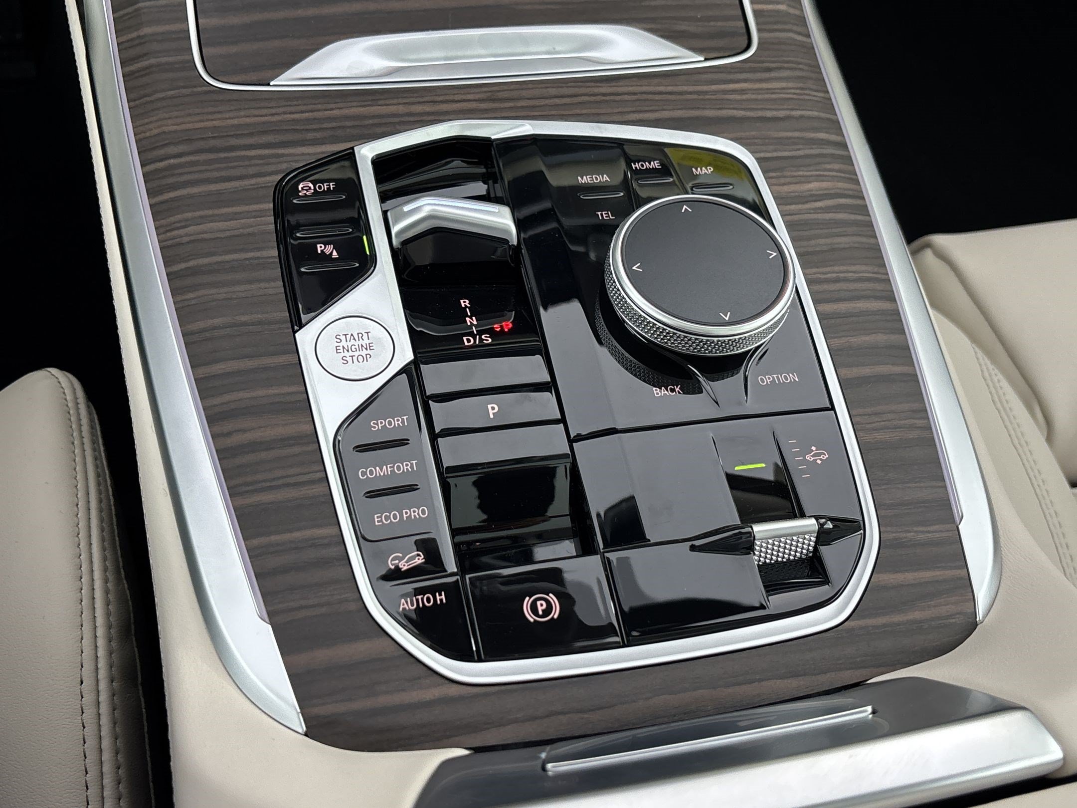 New 2027 BMW X7 xDrive40i AWD/4WD image 17