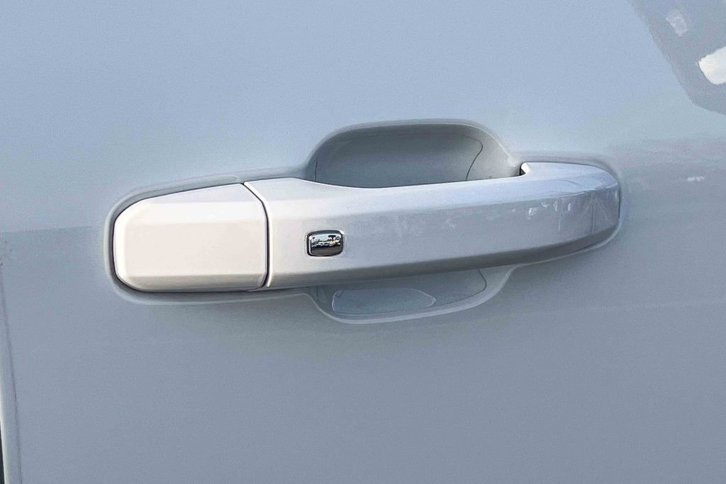 Used 2024 GMC Sierra 2500 AT4 w/ AT4 Premium Plus Package image 16