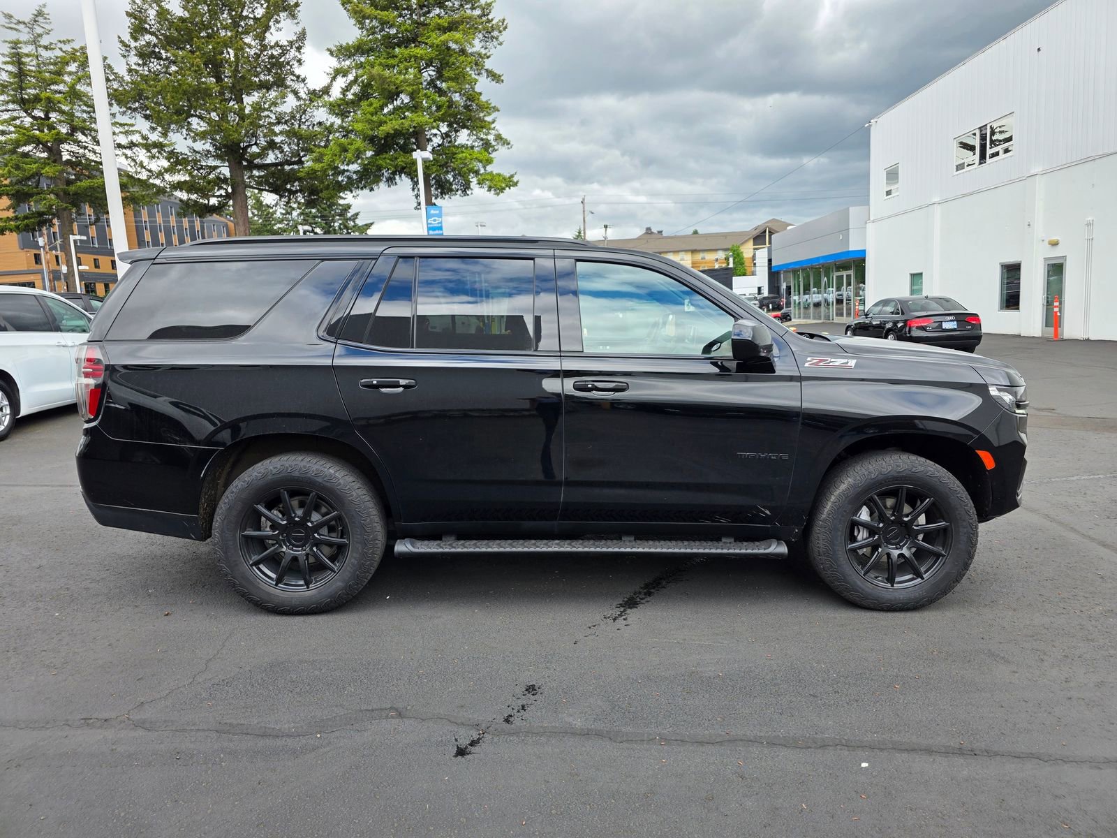 Used 2023 Chevrolet Tahoe Z71 AWD/4WD image 3