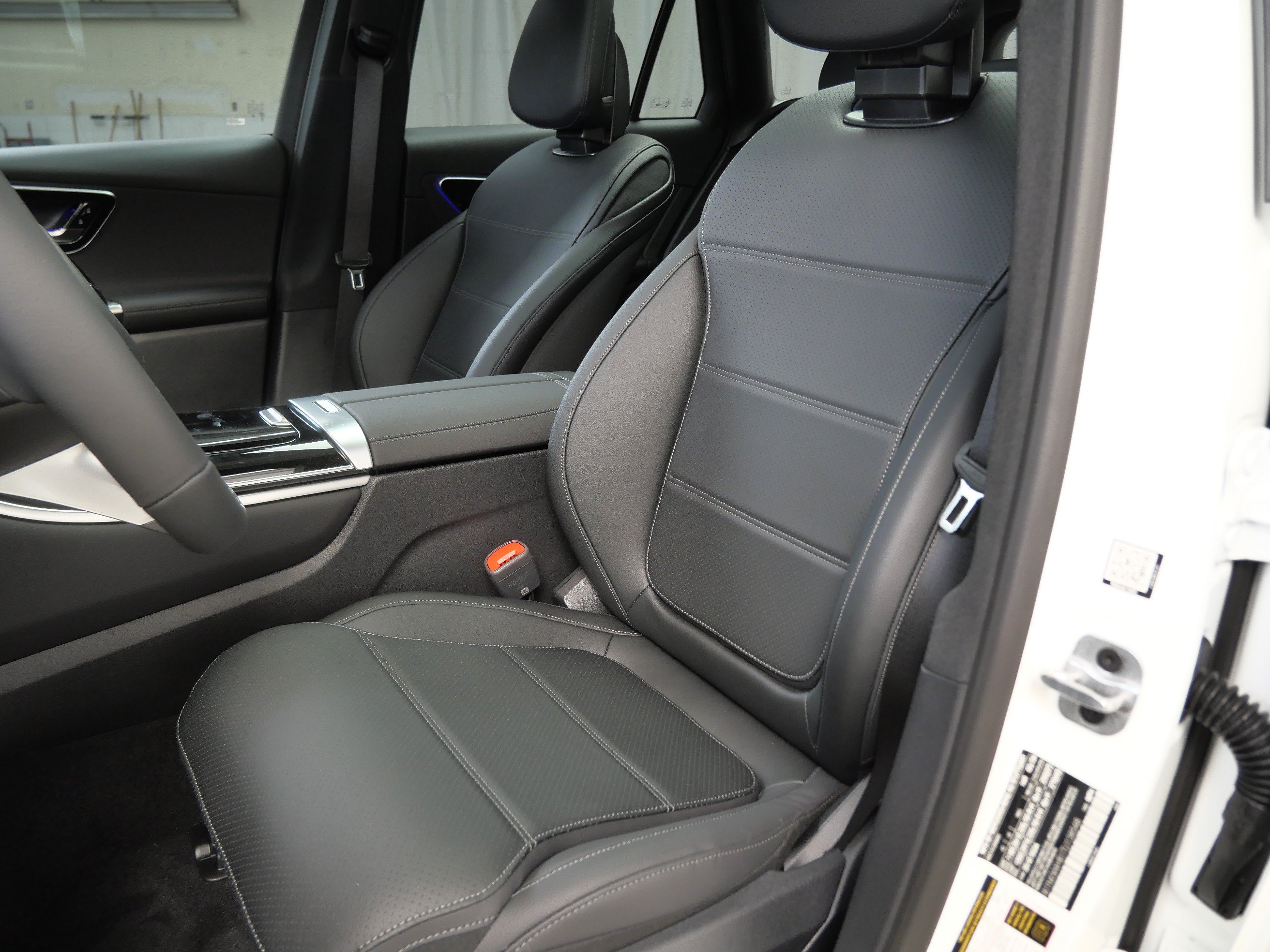 New 2026 Mercedes-Benz GLC 300 4MATIC image 3