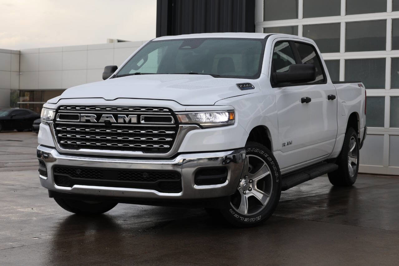 Used 2025 RAM 1500 Tradesman AWD/4WD image 3