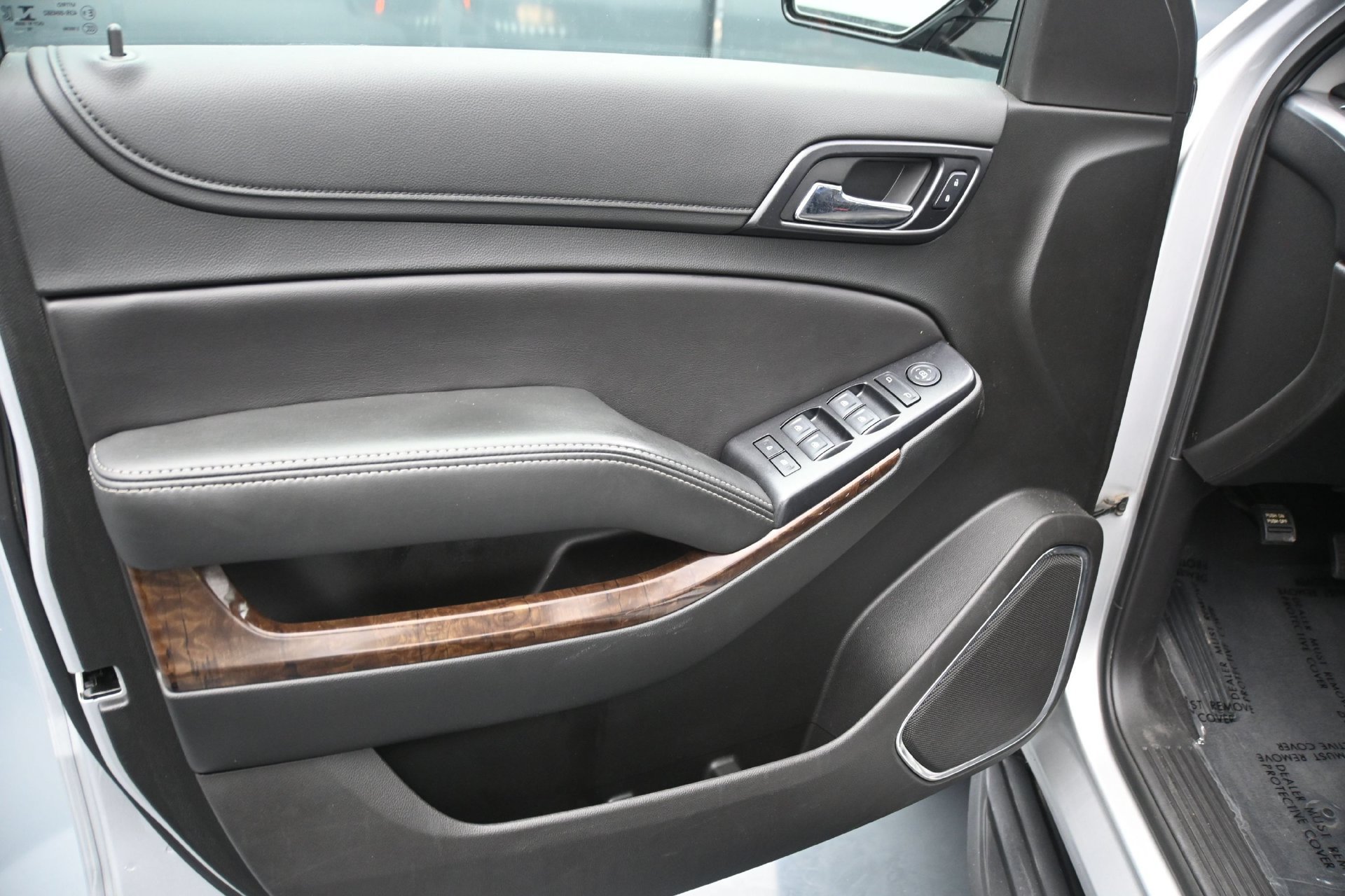 Used 2019 Chevrolet Tahoe LS AWD/4WD image 17