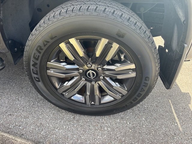 Used 2023 Nissan Titan Platinum Reserve w/ Moonroof Package image 8