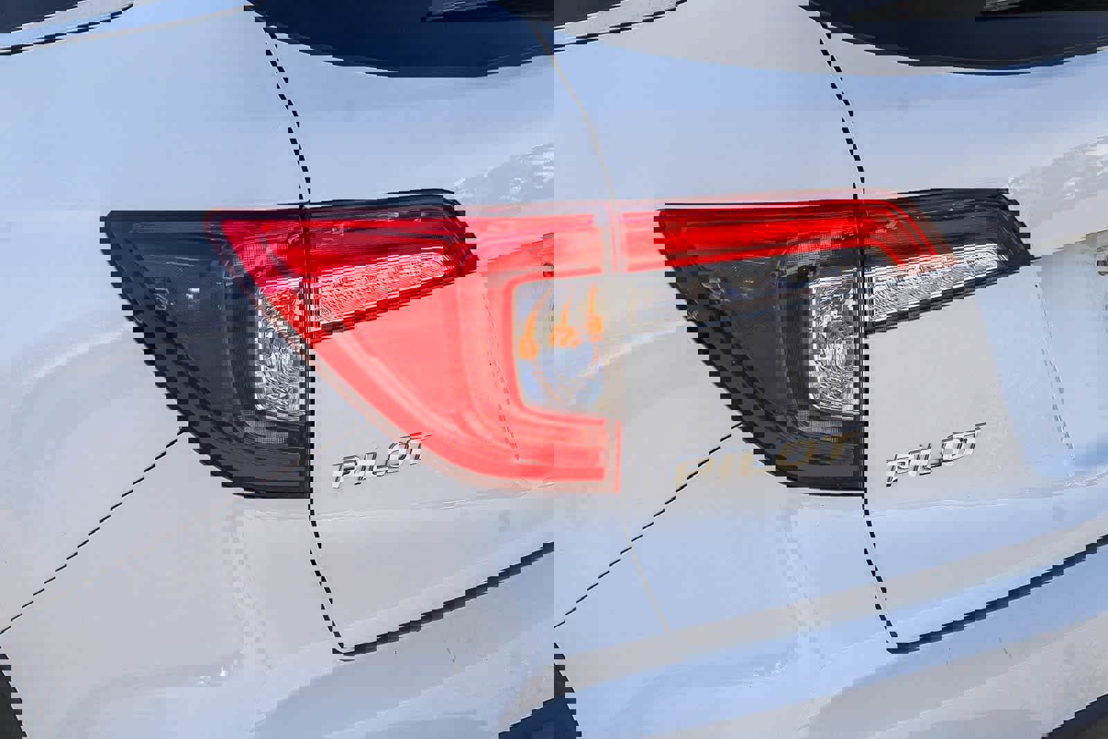 Used 2020 Honda Pilot EX image 11