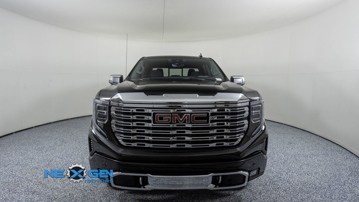 Used 2025 GMC Sierra 1500 Denali w/ Technology Package image 2