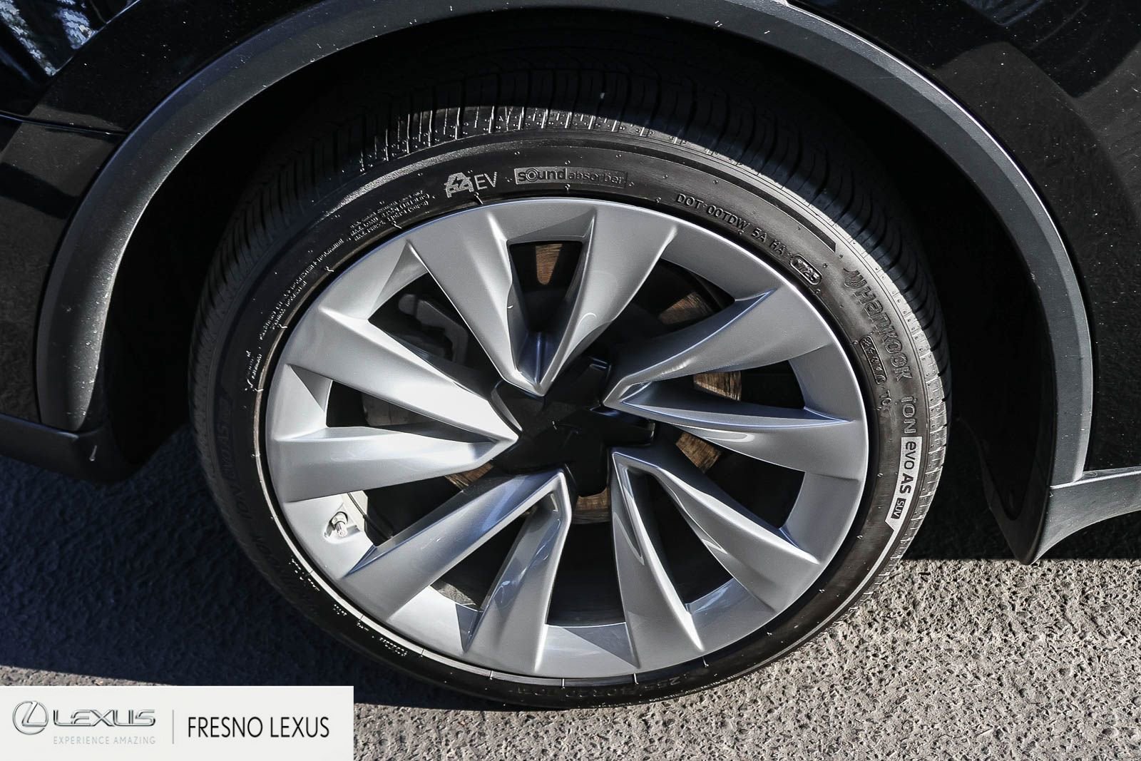 Used 2026 Tesla Model Y 2WD image 7