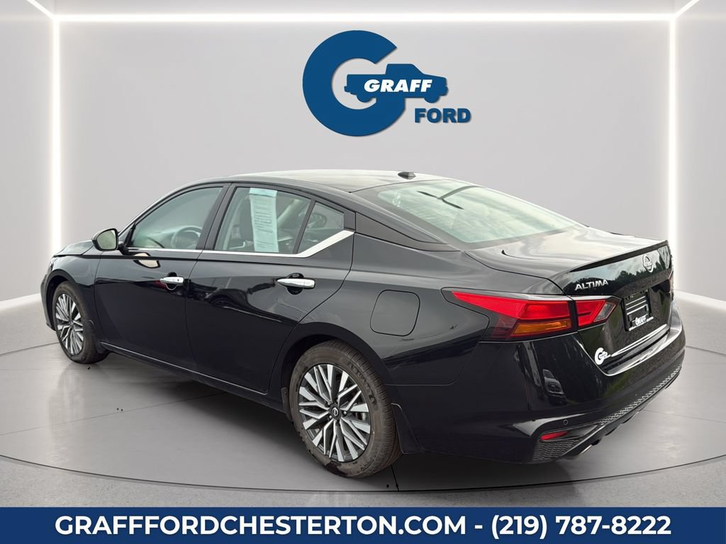 Used 2024 Nissan Altima 2.5 SV w/ SV Premium Package FWD image 10