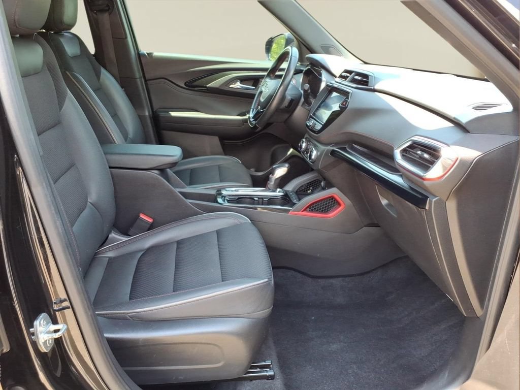 Certified 2021 Chevrolet TrailBlazer RS w/ Convenience Package FWD image 34