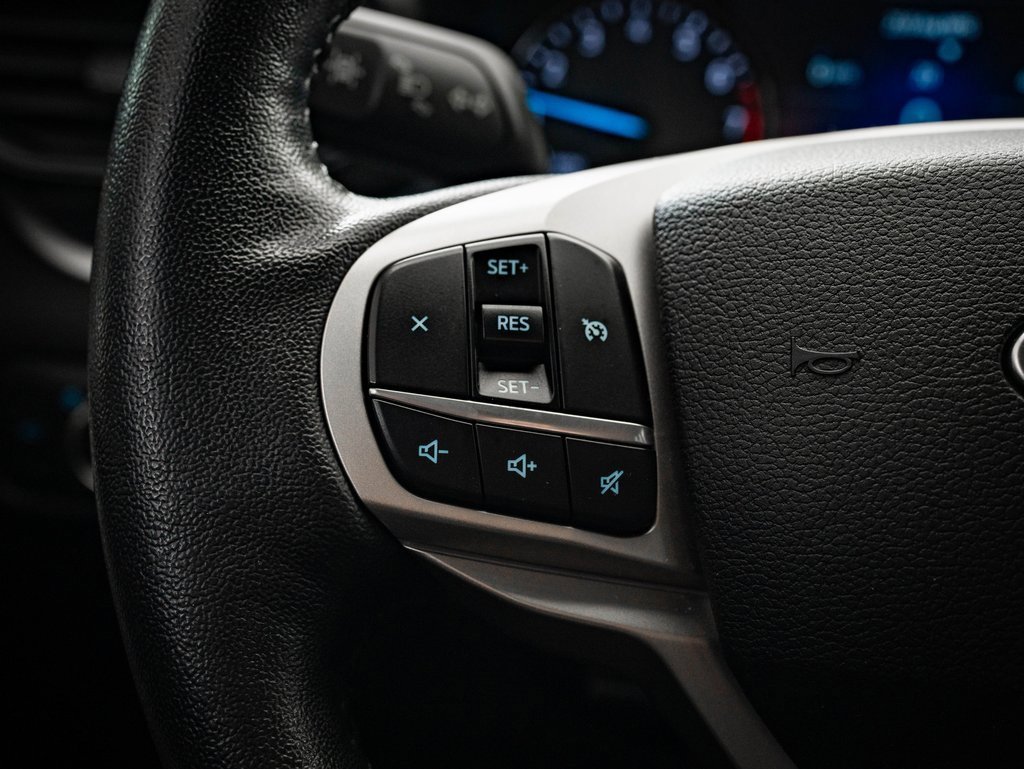 Used 2021 Ford Explorer XLT image 29