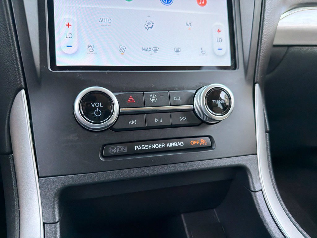 Used 2022 Ford Edge SEL w/ Convenience Package AWD/4WD image 16