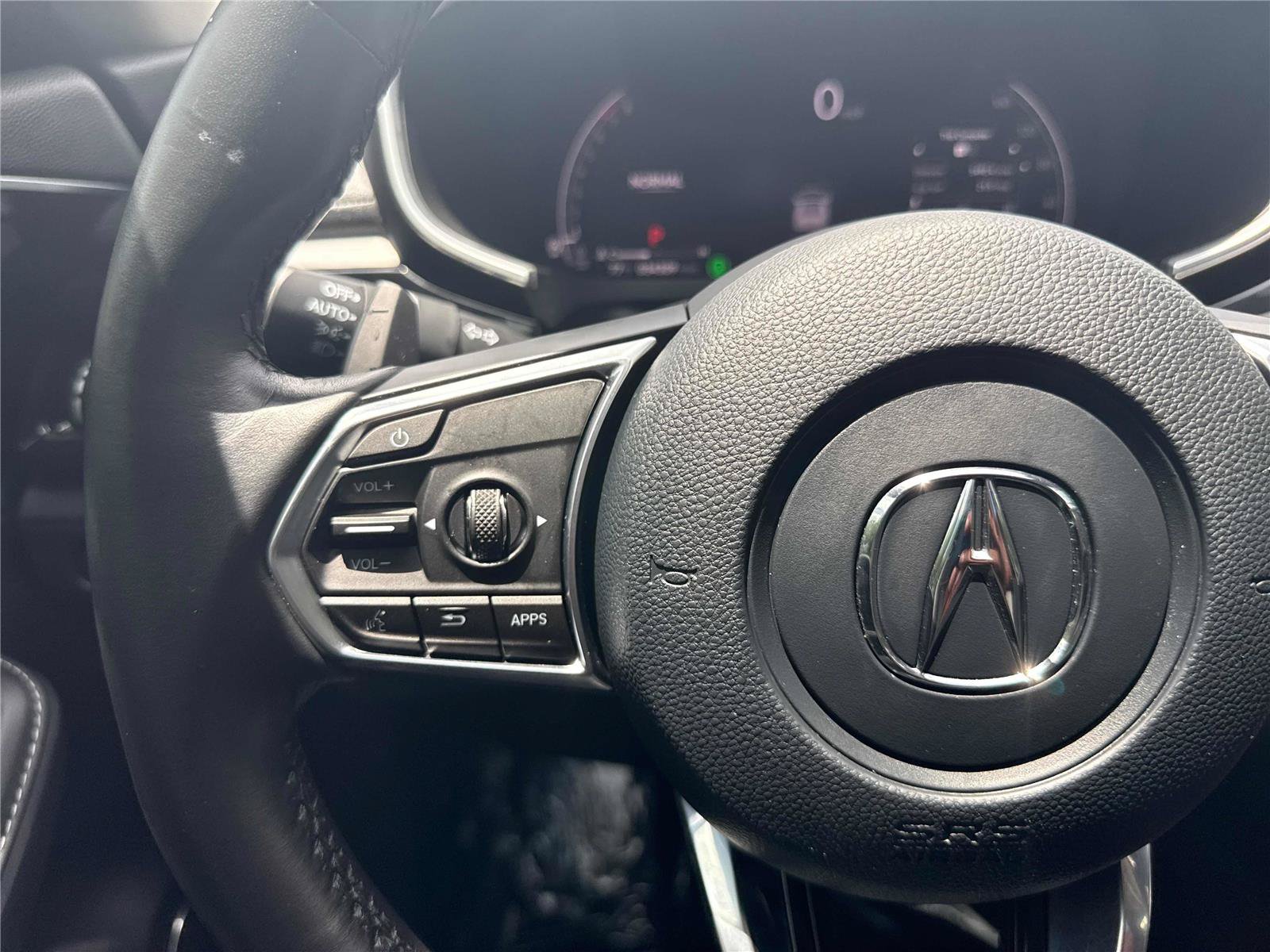 Used 2023 Acura MDX w/ Technology Package FWD image 18
