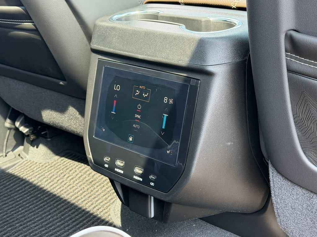 New 2026 GMC Yukon XL Denali Ultimate AWD/4WD image 22