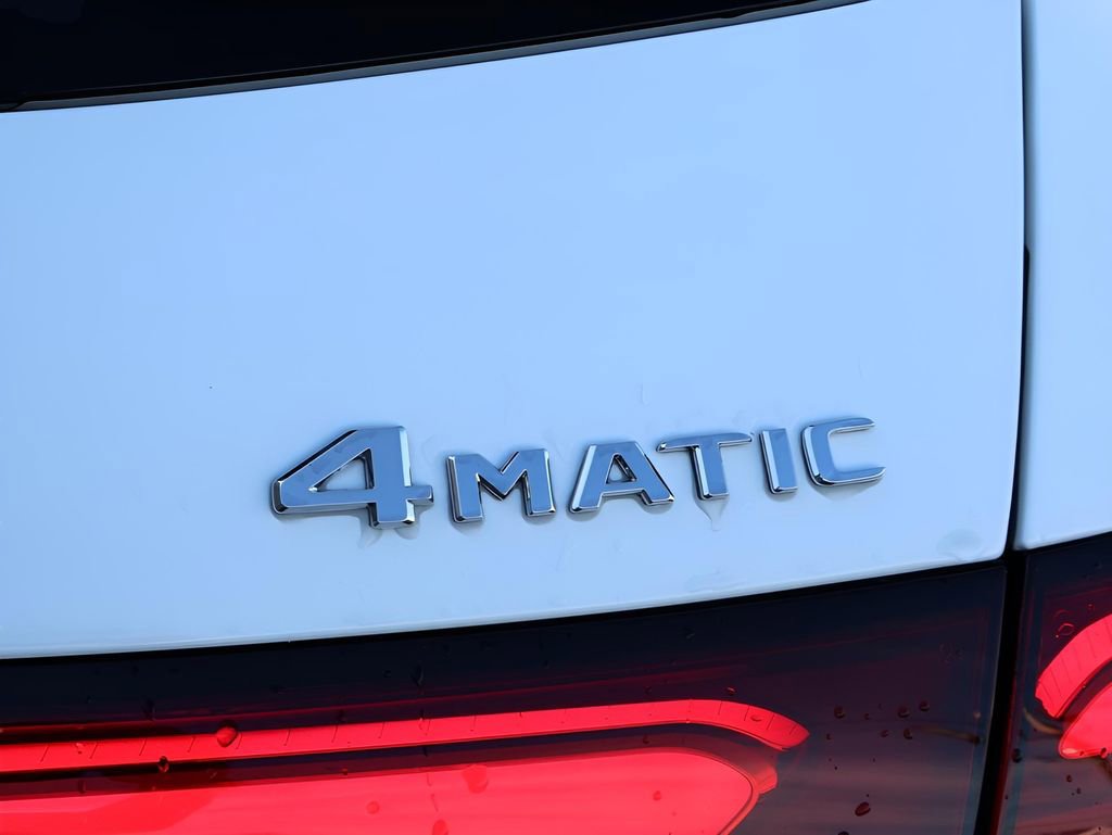 Certified 2025 Mercedes-Benz GLC 300 4MATIC image 9