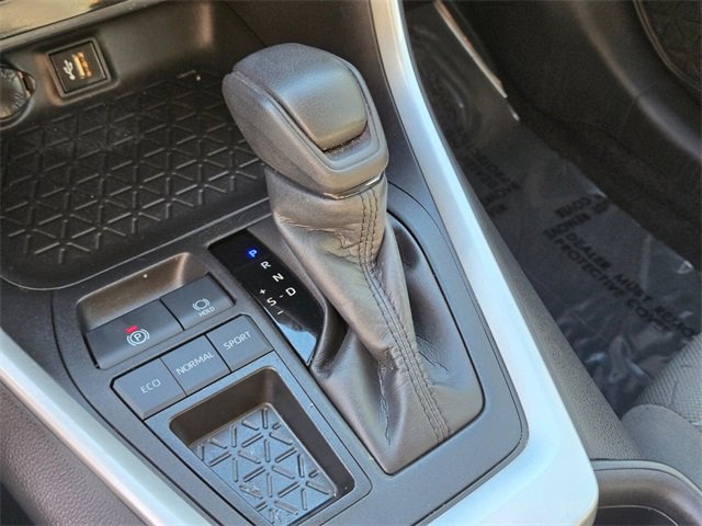 Used 2024 Toyota RAV4 XLE image 33