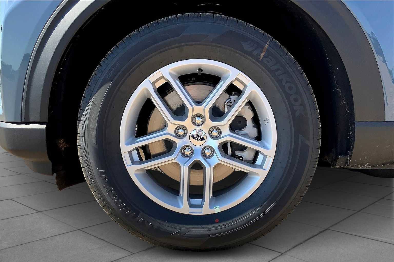 New 2025 Ford Explorer Active w/ Active Comfort Package image 11