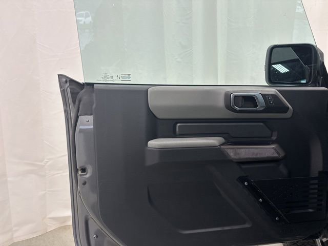 Used 2023 Ford Bronco Badlands image 15