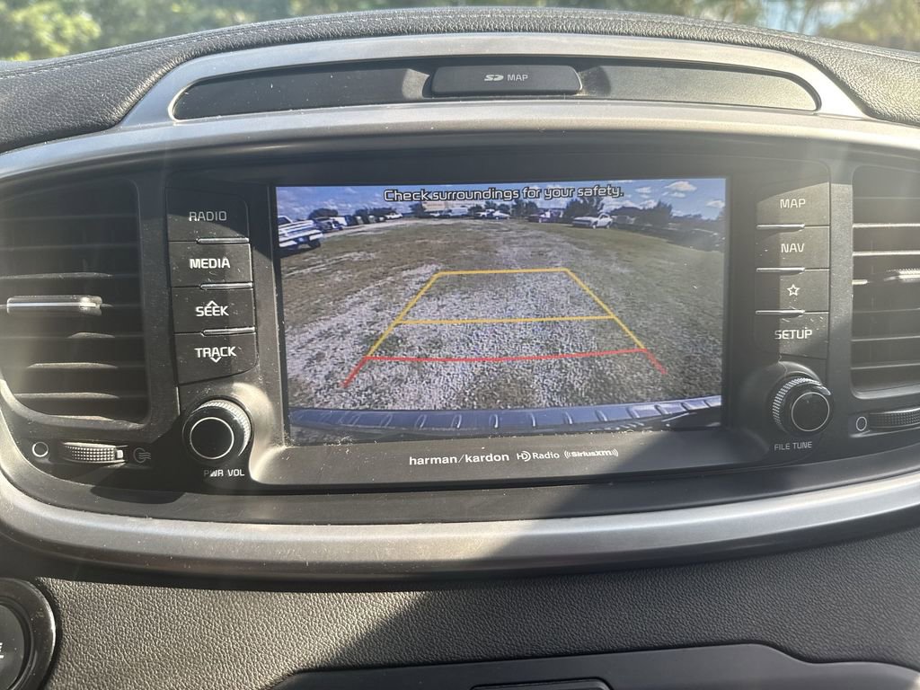 Used 2019 Kia Sorento SX image 24