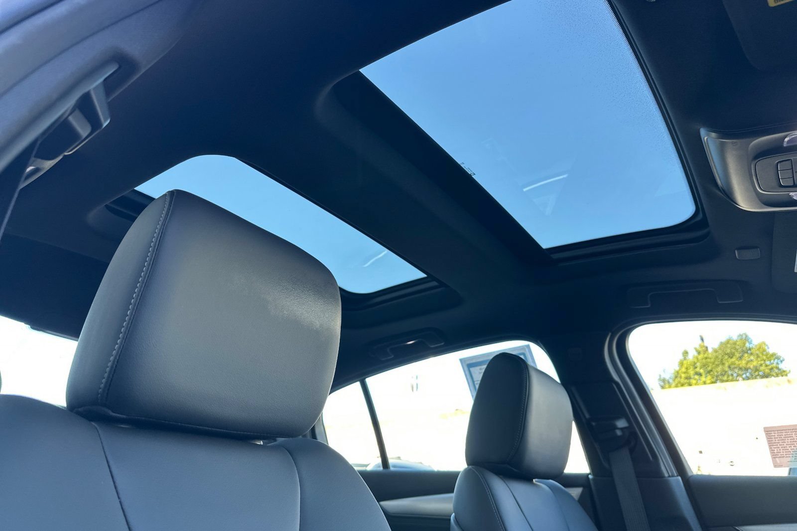 Used 2022 Cadillac CT5 Luxury w/ Sun And Sound Package RWD image 19