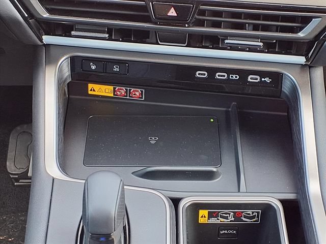 New 2026 Lexus TX 500h AWD image 25