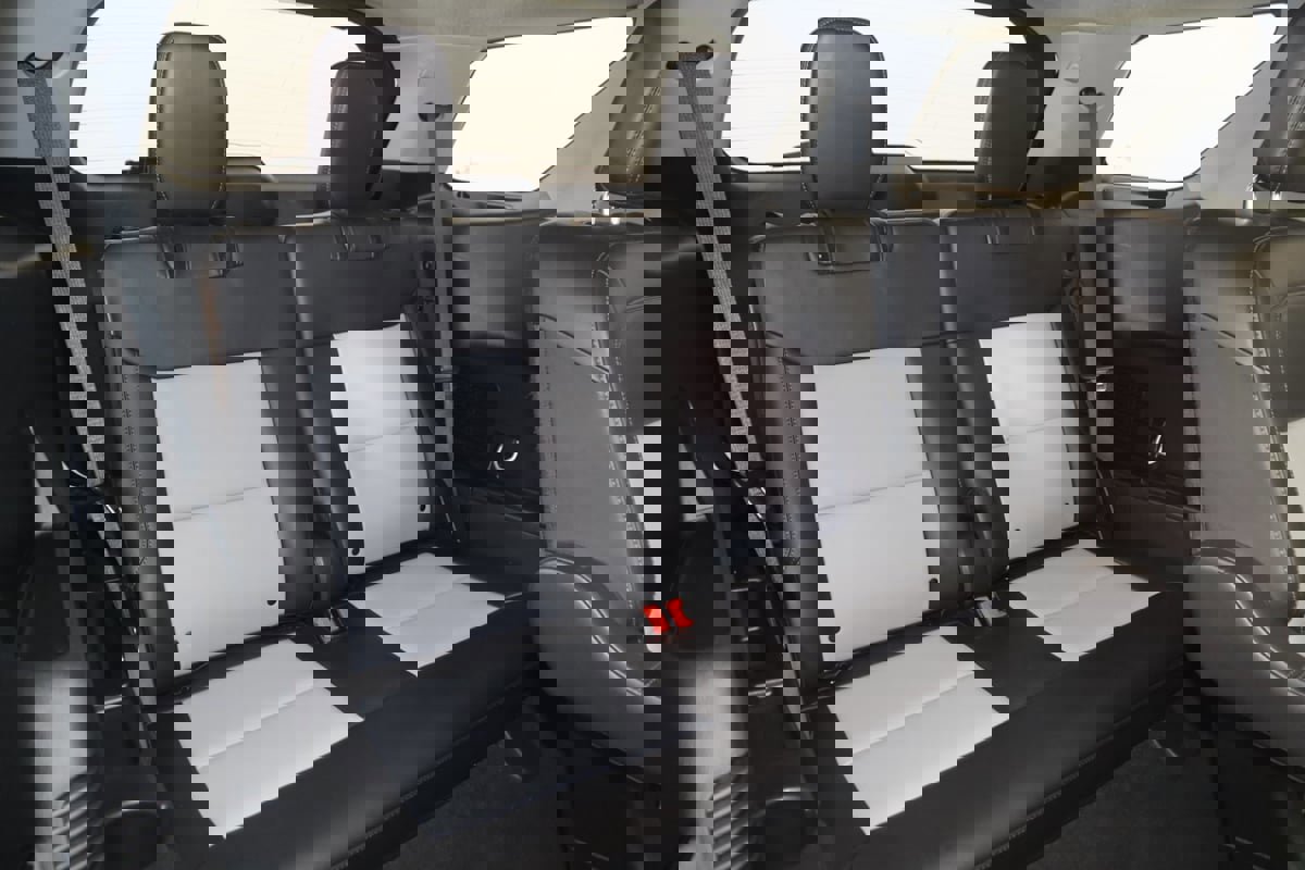 Used 2023 Ford Explorer XLT w/ Equipment Group 202A image 14