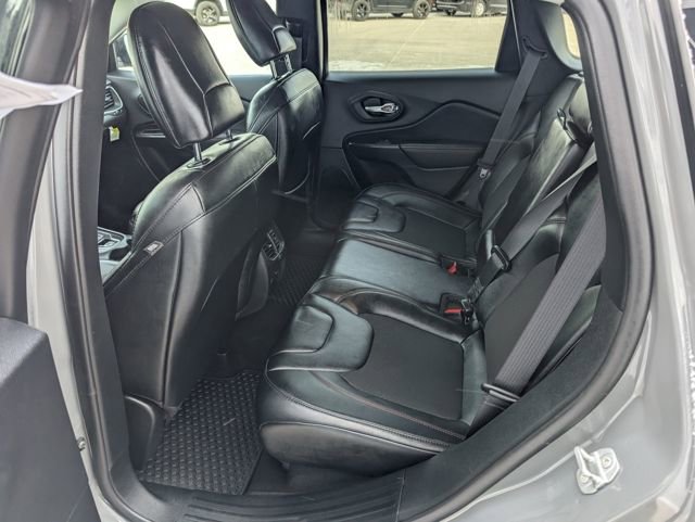 Used 2023 Jeep Cherokee Trailhawk w/ Trailer Tow Group image 19