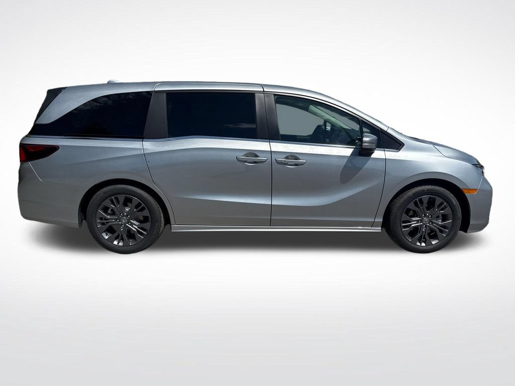 New 2026 Honda Odyssey Touring image 2