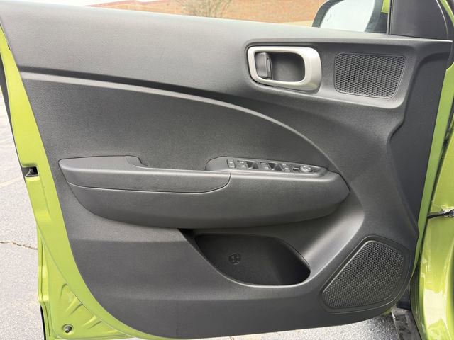 Used 2024 Hyundai Venue SEL image 9