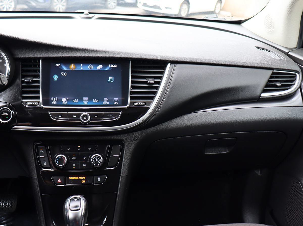 Used 2021 Buick Encore Preferred w/ Safety Package II FWD image 44