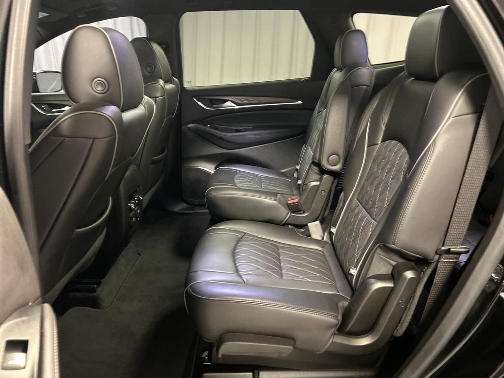 Used 2024 Buick Enclave Avenir w/ Avenir Technology Package image 24