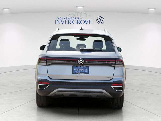Certified 2025 Volkswagen Taos SE AWD/4WD image 6