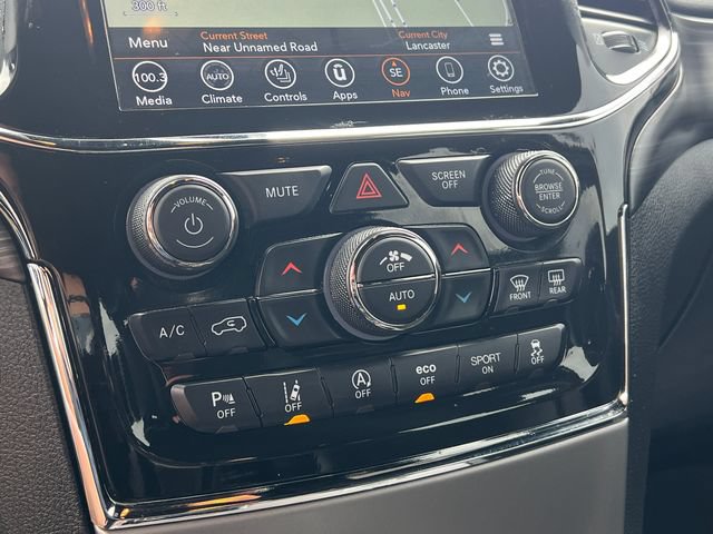 Certified 2022 Jeep Grand Cherokee Laredo X AWD/4WD image 20