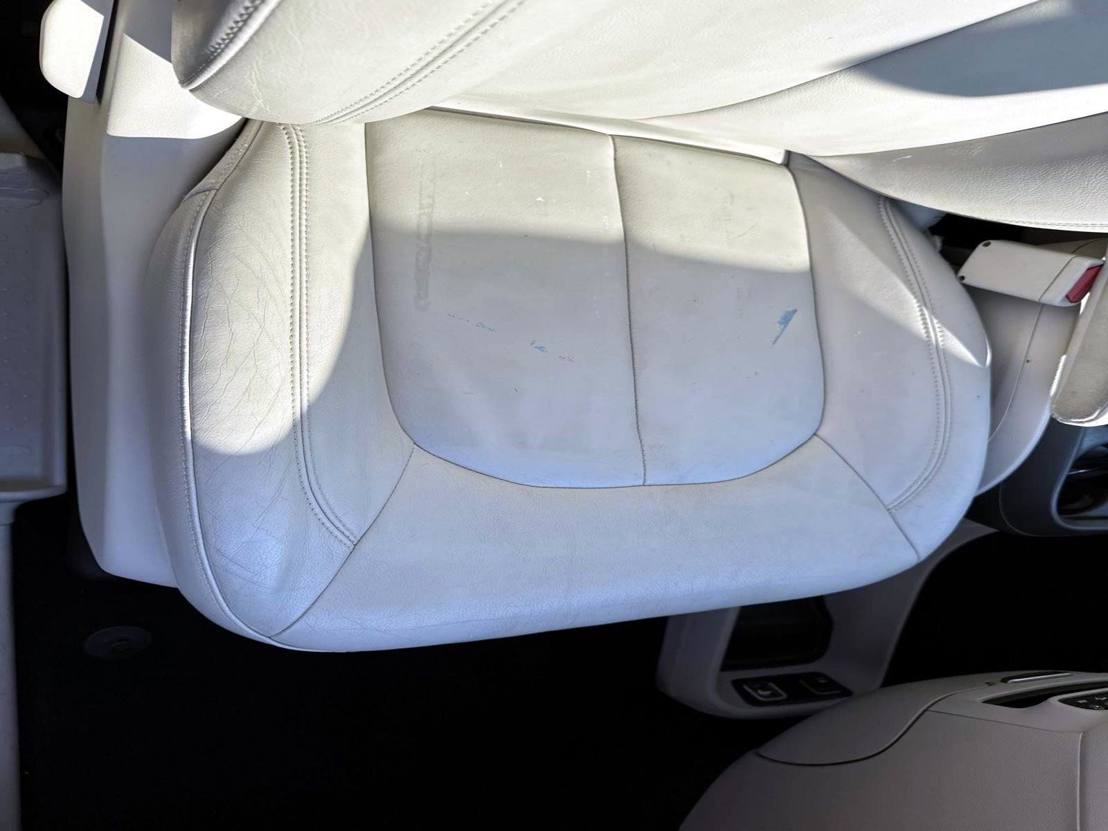 Used 2017 Chrysler Pacifica Touring-L image 14