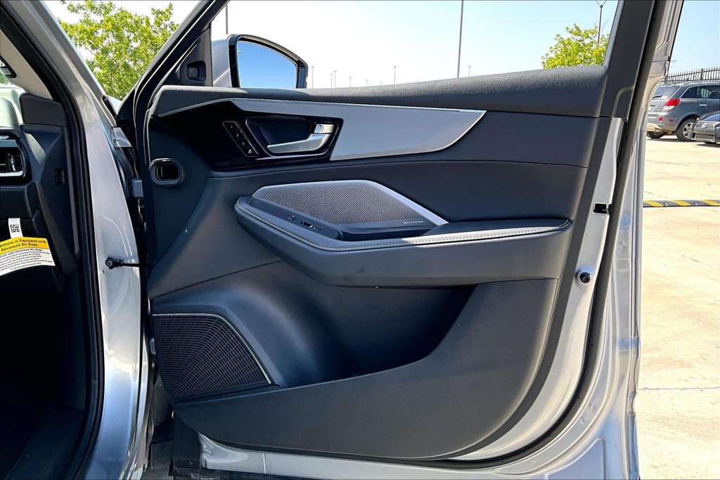 Certified 2026 Acura MDX w/ Technology Package FWD image 22