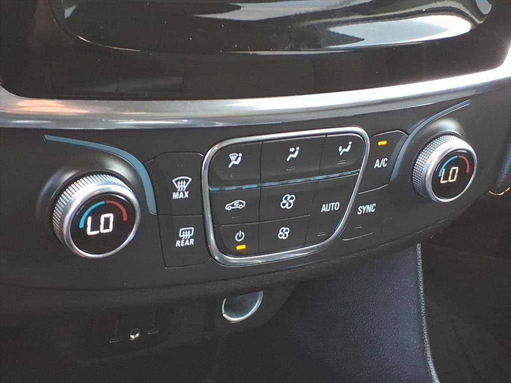 Used 2021 Chevrolet Traverse LS AWD/4WD image 31