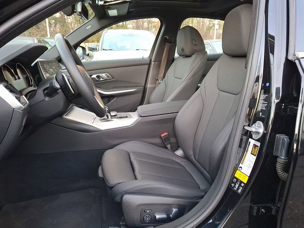 Used 2020 BMW 330i xDrive 330i xDrive w/ Convenience Package image 9