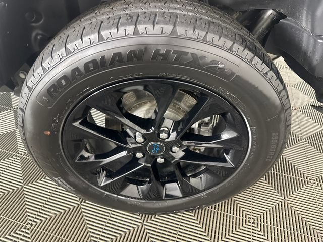 Used 2024 Jeep Wrangler Unlimited Sahara AWD/4WD image 32