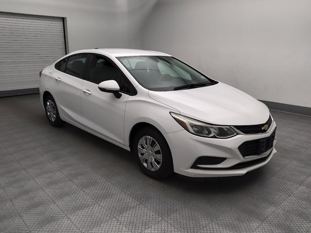 Used 2017 Chevrolet Cruze LS FWD image 13