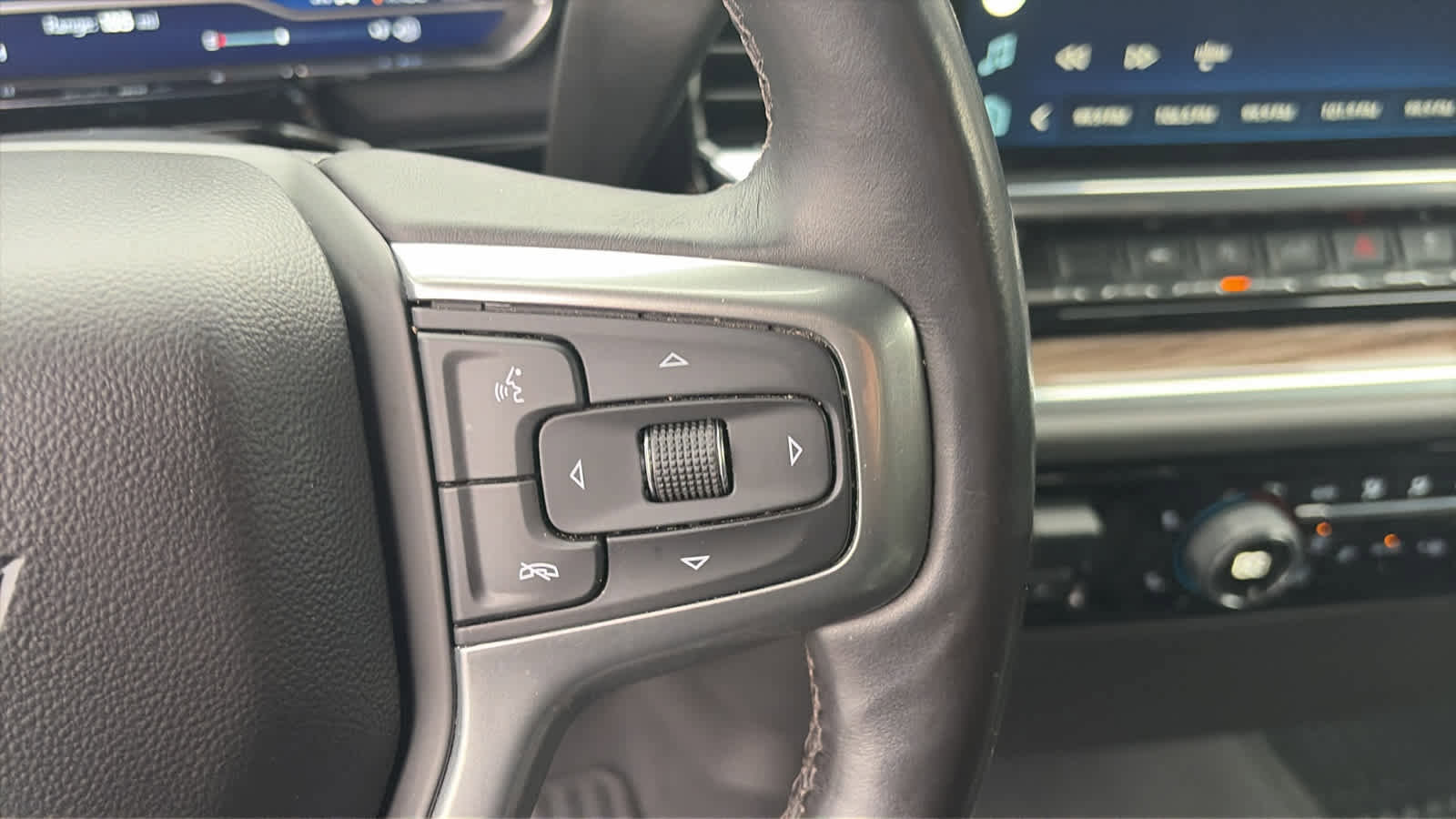 Certified 2022 Chevrolet Silverado 1500 RST image 11