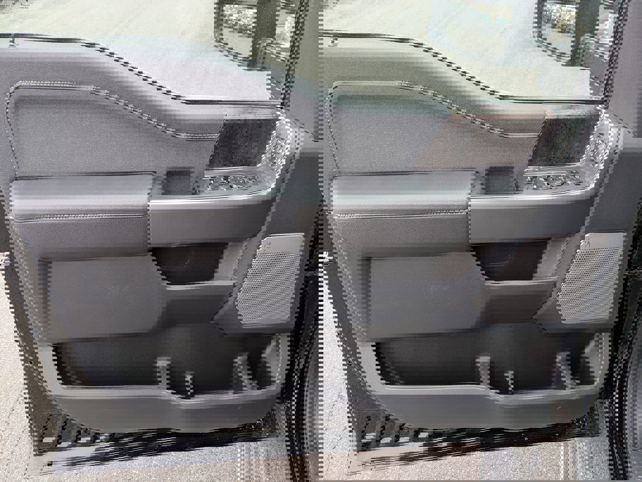 New 2026 Ford F350 Lariat w/ Lariat Ultimate Package image 11