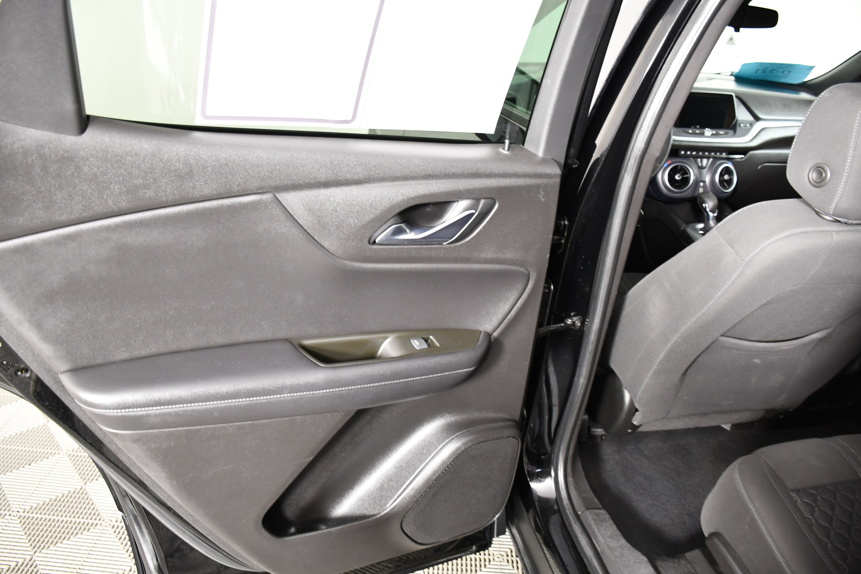 Used 2021 Chevrolet Blazer LT FWD image 45