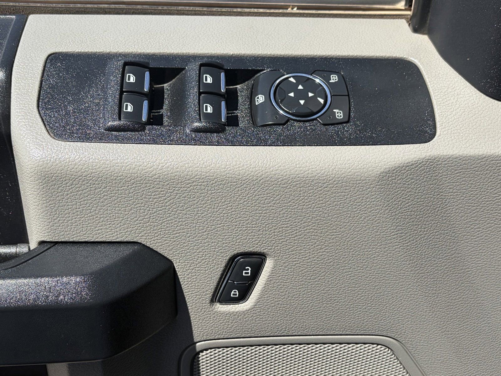 Used 2019 Ford F350 XL w/ Power Equipment Group AWD/4WD image 23