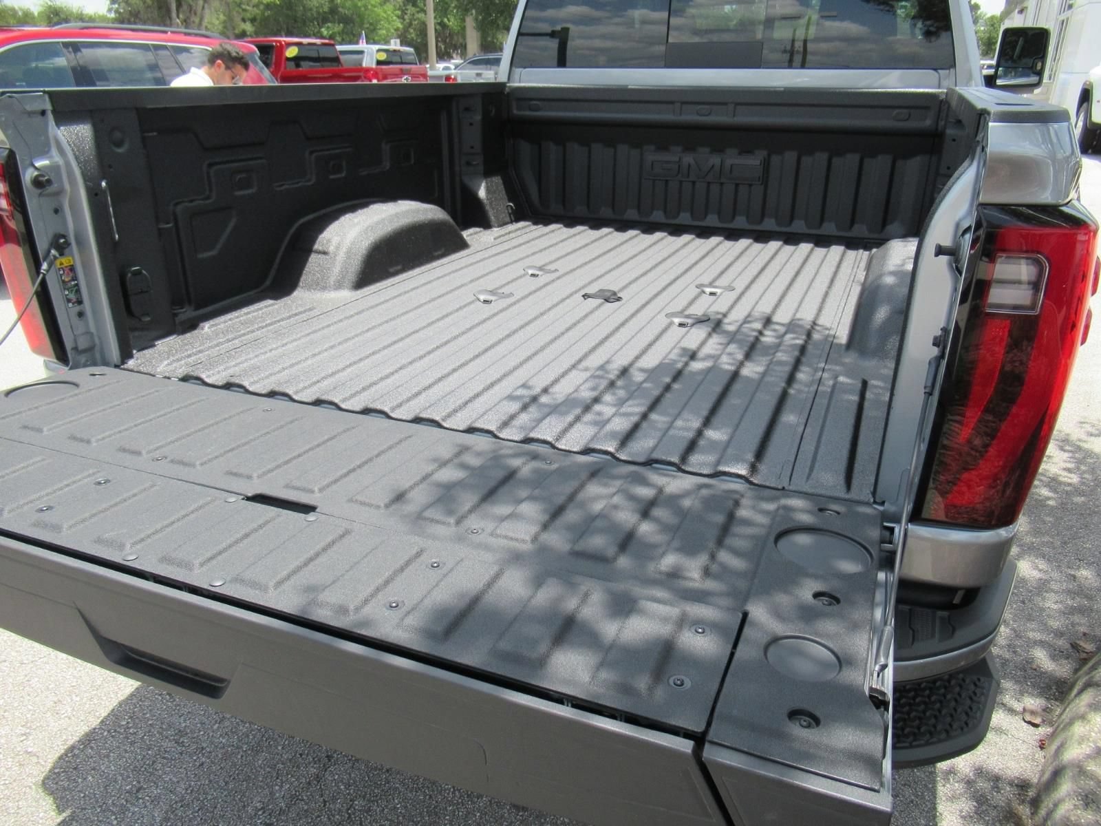 New 2026 GMC Sierra 2500 Denali w/ Denali Reserve Package AWD/4WD image 10