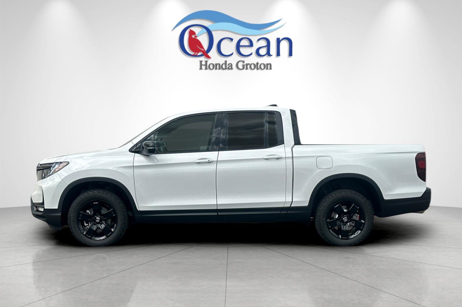 New 2026 Honda Ridgeline Black Edition image 2