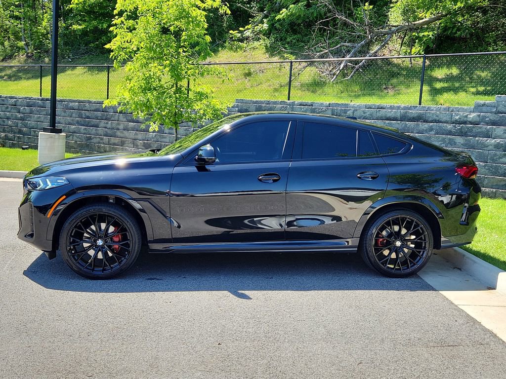 Used 2025 BMW X6 xDrive40i w/ Parking Assistance Package AWD/4WD image 6
