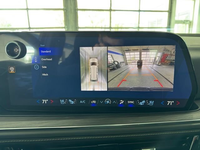 New 2026 Chevrolet Suburban Premier w/ Sun And Tow Package AWD/4WD image 24