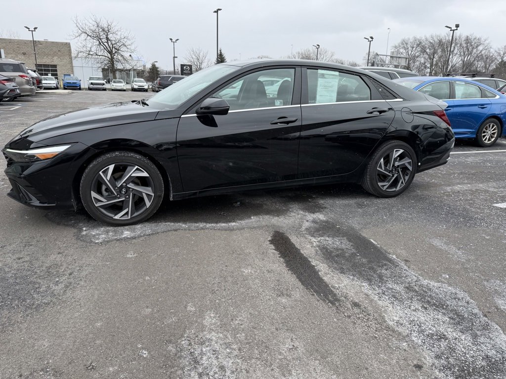 Used 2025 Hyundai Elantra Limited
