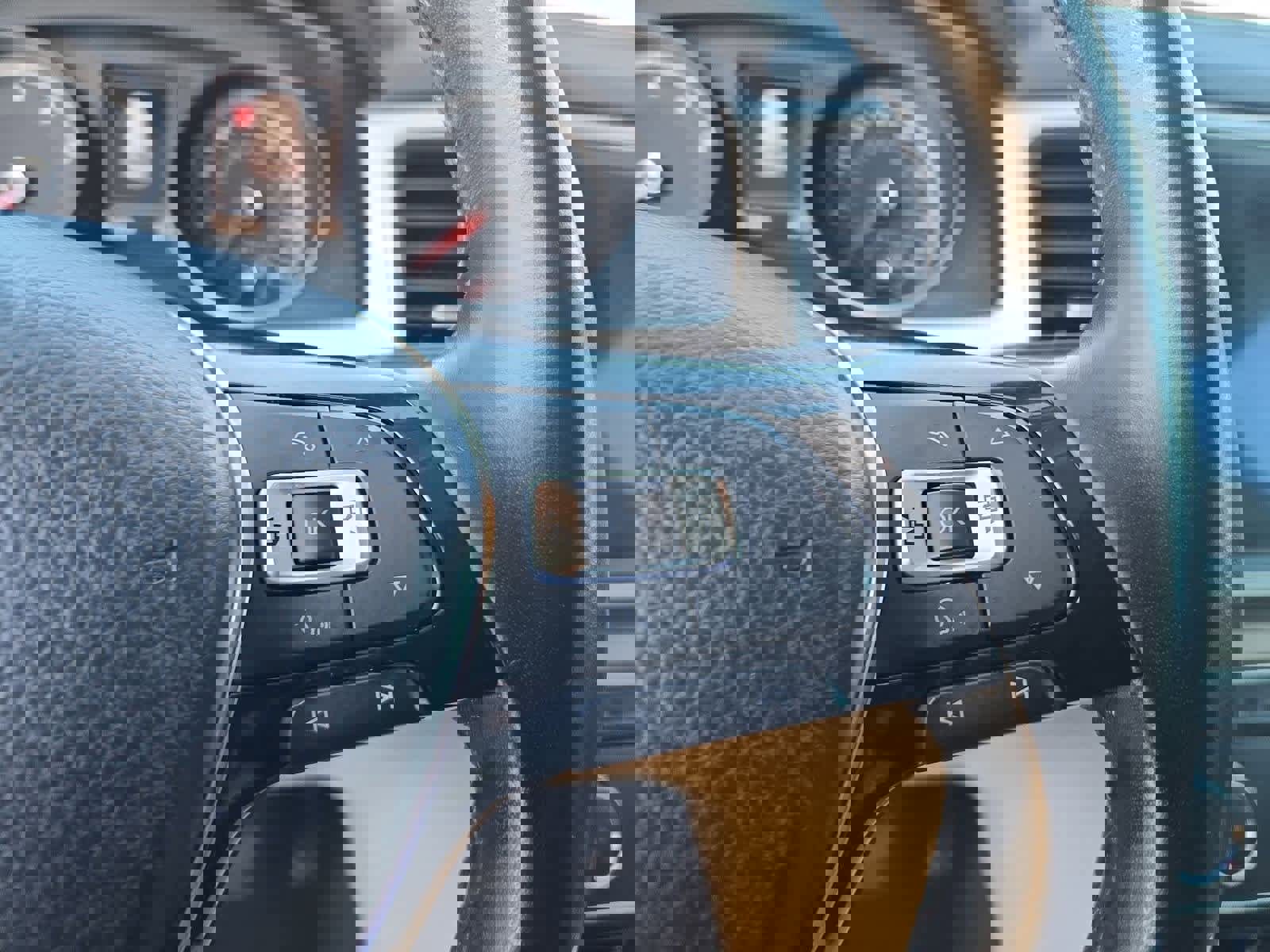 Used 2018 Volkswagen Atlas SE image 24